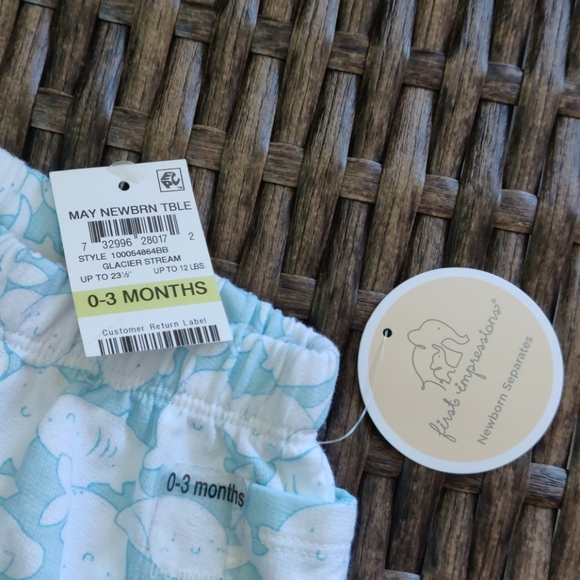 First impression baby short size 0-3 Months - Picture 4 of 4